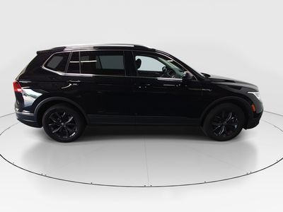 2024 Volkswagen Tiguan — photo 8 view