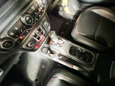 2021 Jeep Gladiator - Photo 21