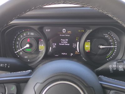 2025 Jeep Wrangler - Photo 28