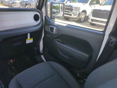 2025 Jeep Wrangler - Photo 19