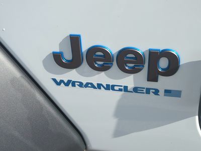 2025 Jeep Wrangler - Photo 13