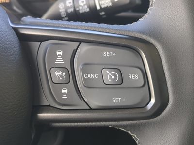 2025 Jeep Wrangler - Photo 27