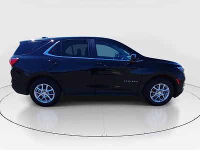 2024 Chevrolet Equinox — photo 8 view