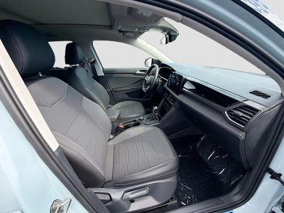 2026 Volkswagen Taos - Photo 23