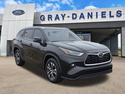 2022 Toyota Highlander - Photo 1