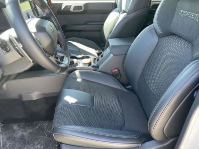 2026 Ford Bronco — photo 13 view