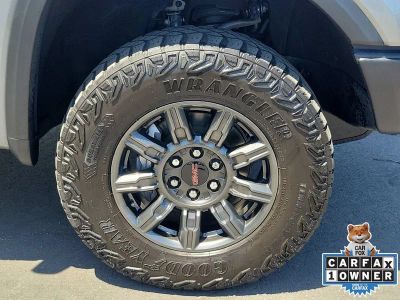 2025 GMC Sierra 1500 — detail view