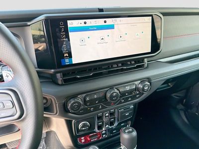 2026 Jeep Wrangler - Photo 27