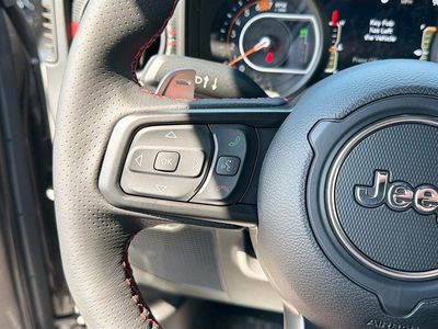 2026 Jeep Wrangler - Photo 37