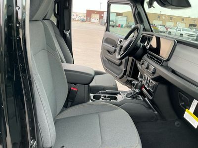 2026 Jeep Gladiator - Photo 20