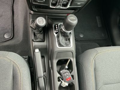 2026 Jeep Gladiator - Photo 13