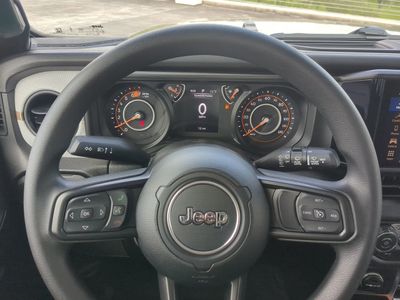 2026 Jeep Wrangler — photo 27 view