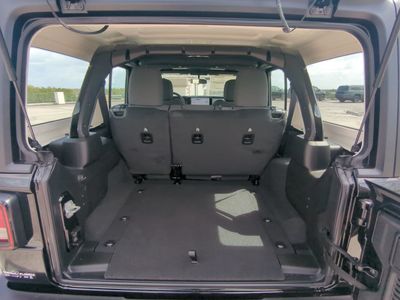 2026 Jeep Wrangler — photo 14 view