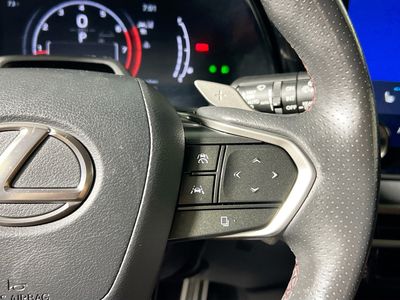 2023 Lexus RX - Photo 17