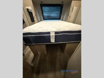 2021 Coachmen RV Freedom Express Ultra Lite - Photo 11