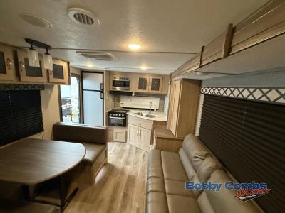 2021 Coachmen RV Freedom Express Ultra Lite - Photo 16