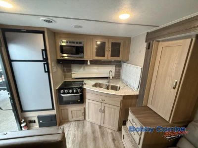 2021 Coachmen RV Freedom Express Ultra Lite - Photo 20