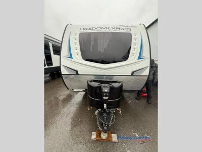 2021 Coachmen RV Freedom Express Ultra Lite - Photo 3