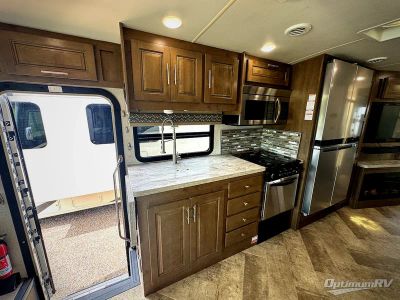 2019 Forest River Georgetown — engine compartment view