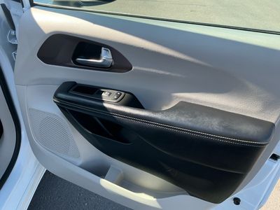 2022 Chrysler Voyager - Photo 21