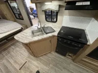 2019 Winnebago WINNIE MINNIE - Photo 17