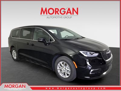 2026 Chrysler Pacifica Select in Black — front three-quarter view