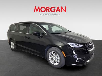 2026 Chrysler Pacifica — side profile view
