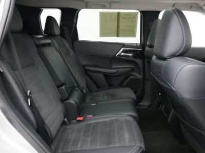 2024 Mitsubishi Outlander — photo 36 view