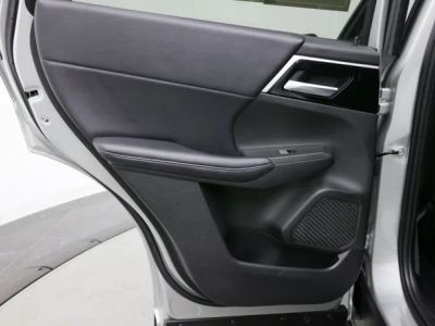 2024 Mitsubishi Outlander — photo 27 view