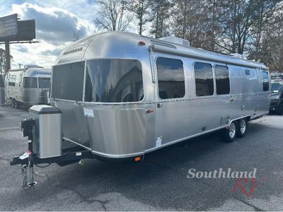 2026 Airstream Classic - Photo 2