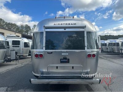 2026 Airstream Classic - Photo 4