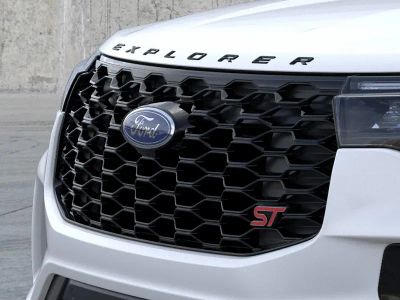 2026 Ford Explorer — photo 17 view
