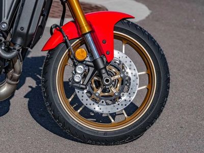 2026 Yamaha XSR900 - Photo 12