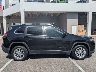2019 Jeep Cherokee — side profile view