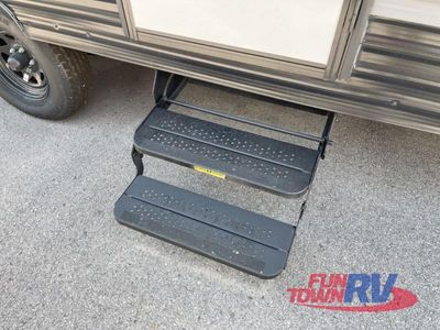 2025 Gulf Stream RV Yellowstone Classic - Photo 5