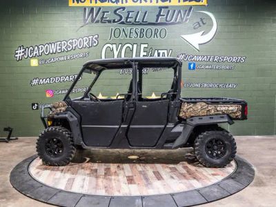 2023 Can-Am® Defender MAX XT HD10 Mossy Oak Break-Up Country Camo — front three-quarter view