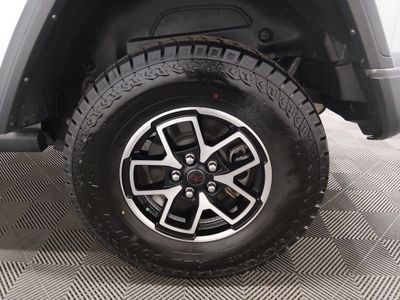 2024 Jeep Wrangler — photo 10 view
