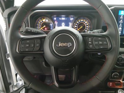 2024 Jeep Wrangler — photo 12 view
