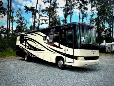 2008 Monaco RV Cayman — front three-quarter view