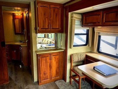 2008 Monaco RV Cayman — photo 9 view