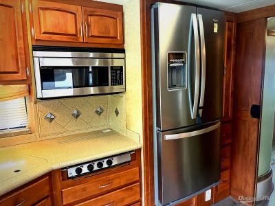 2008 Monaco RV Cayman — photo 13 view
