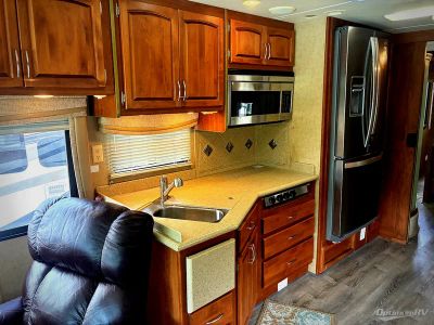 2008 Monaco RV Cayman — photo 12 view