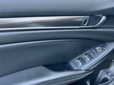 2022 Honda Accord Hybrid - Photo 12