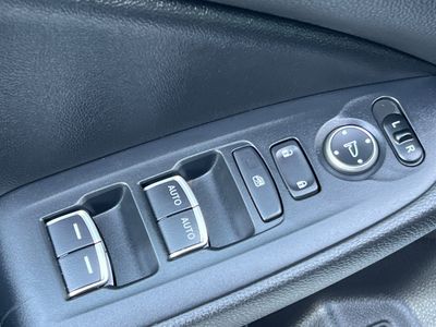 2022 Honda Accord Hybrid - Photo 13