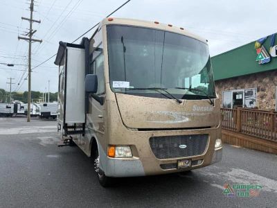 2012 Itasca Sunstar — detail view