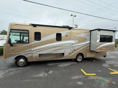 2012 Itasca Sunstar — photo 8 view