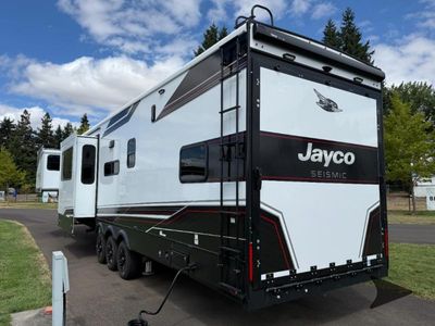 2026 Jayco Seismic - Photo 4