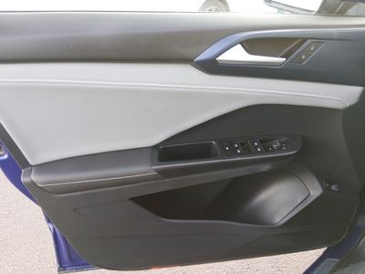 2024 Volkswagen Taos - Photo 21