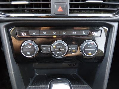 2024 Volkswagen Taos - Photo 19