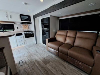 2026 Venture RV Sienna - Photo 8